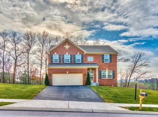 2195 Reservoir Heights Dr, Hanover, PA 17331