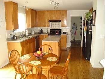 2nd image of 640 Washington Ct