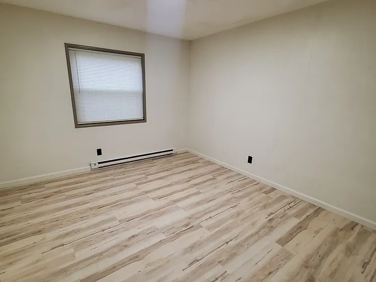 1205 Pine Ave — Photo 6