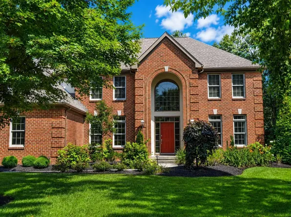 1323 Crystal Tree Ct, Blacklick, OH 43004