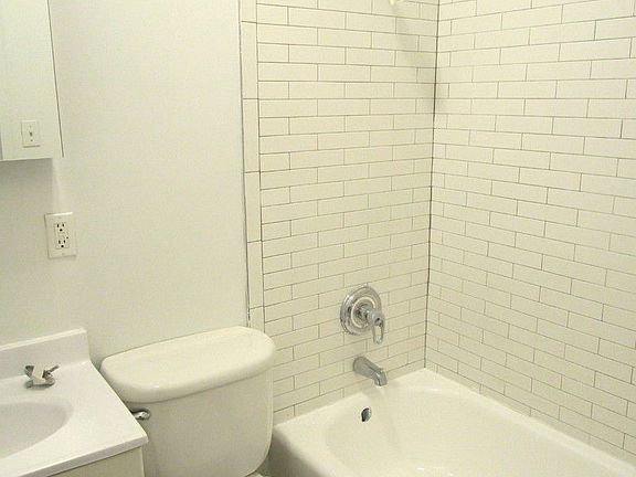 3rd image of 11 Maiden Ln APT 9A