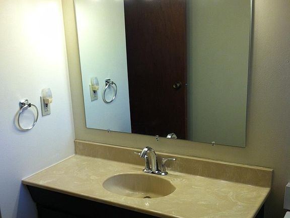 4th image of 10011 England Dr