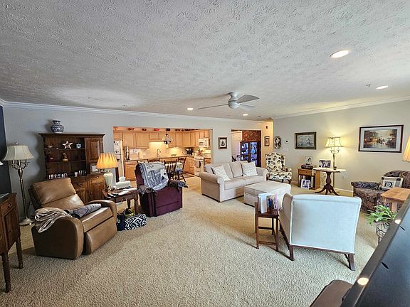 3rd image of 16 James Street #102
