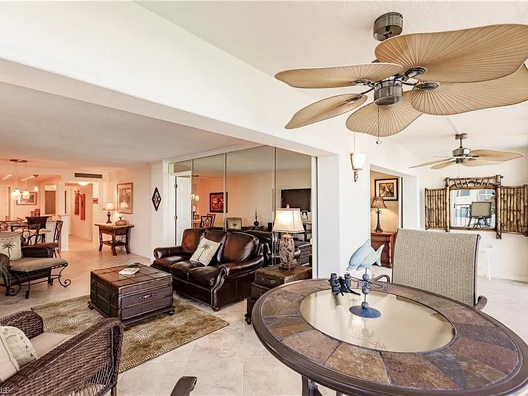 25900 Hickory Blvd #302 — Photo 8