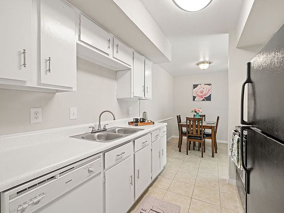 4th image of 9475 W Sam Houston Pkwy S #240