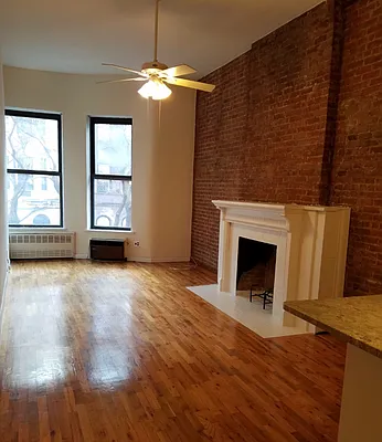 Rented by Apartments by Us | media 11