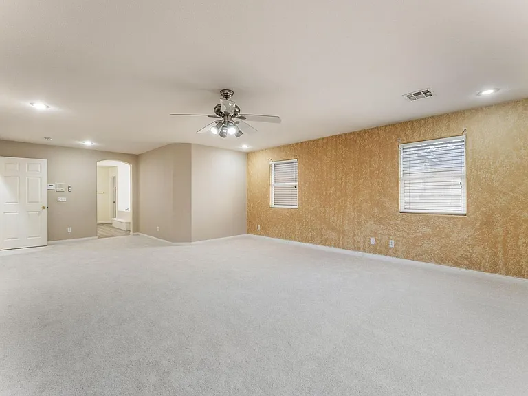 8901 Goldstone Ave — Photo 32