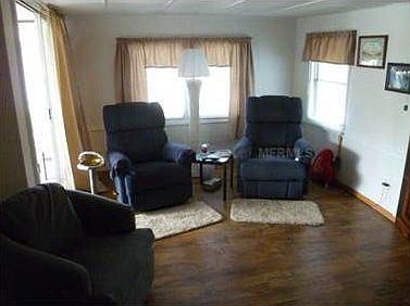 4th image of 205 River Blvd S