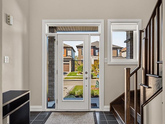 3rd image of 226 Midland Pl