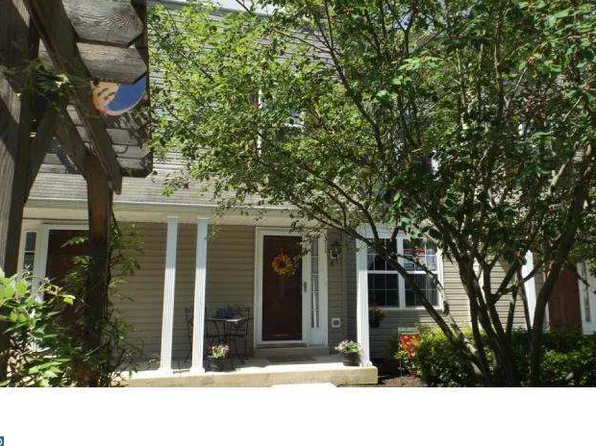 311 Goldenrod Ct #175, Warrington, PA 18976