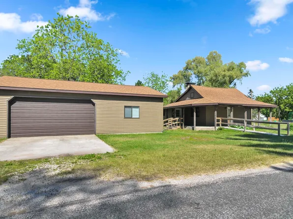507 River St, Luther, MI 49656