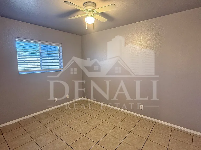 624 E Marilyn Ave #1 — Photo 11