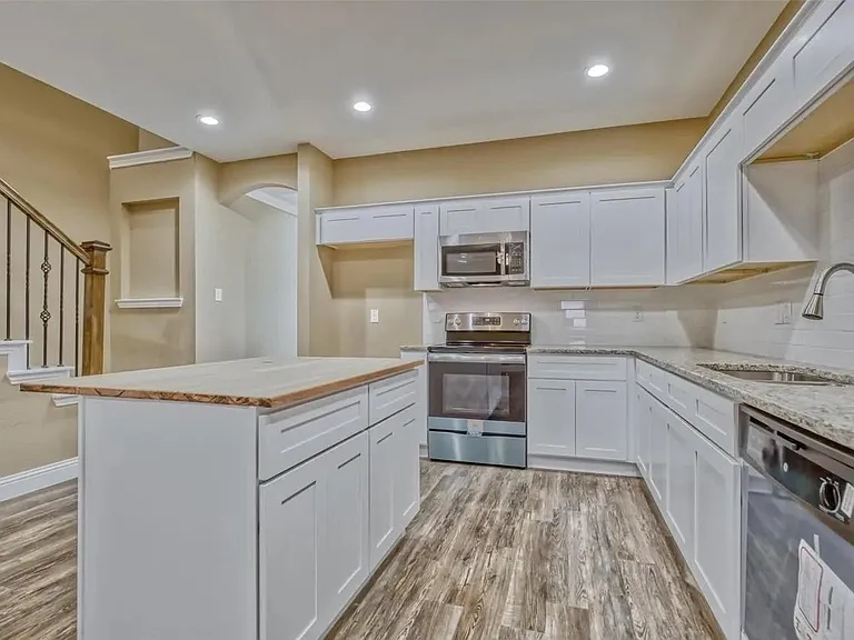 Microwave, Stove, Dishwasher and Refrigerator