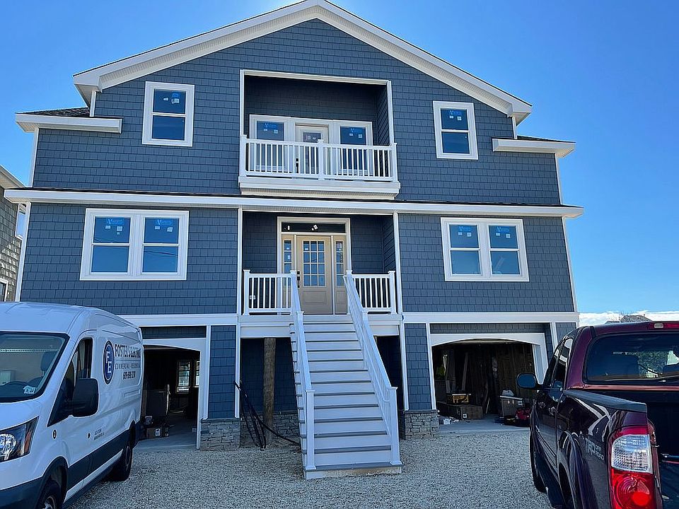 1st image of 20 Julia Dr