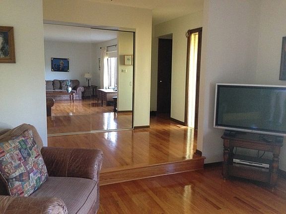 5th image of 1107 S Sprucewood Dr