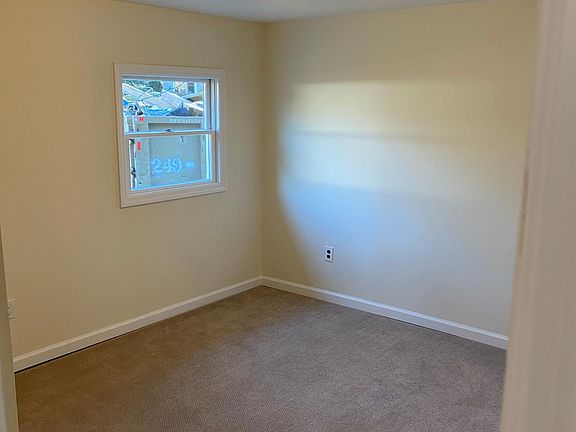 5th image of 2 Honey Ln #1