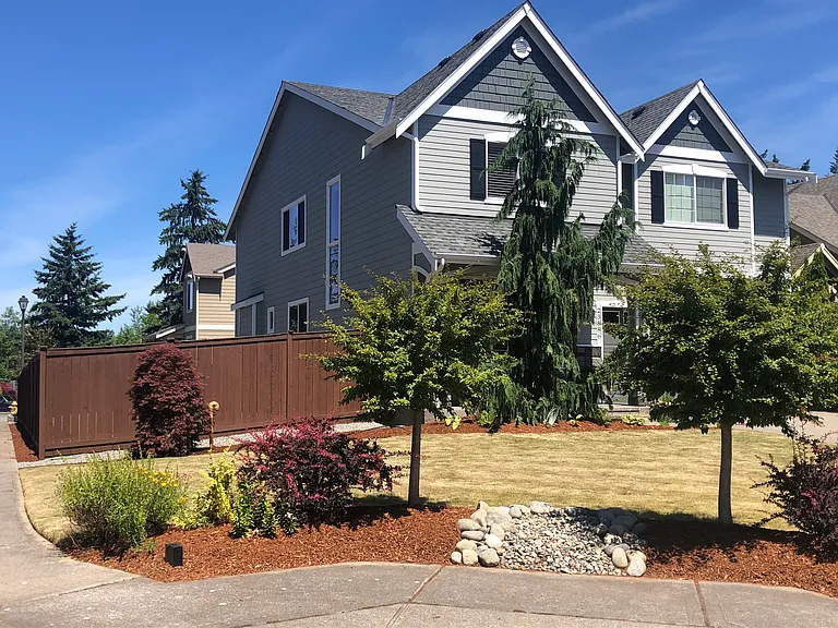 23886 Fairfax St — Photo 2