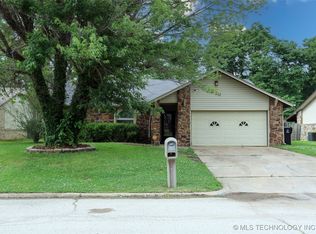 320 W Utica Pl, Broken Arrow, OK 74011