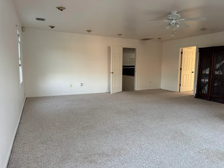 57 Princeton Ave #D — Photo 13
