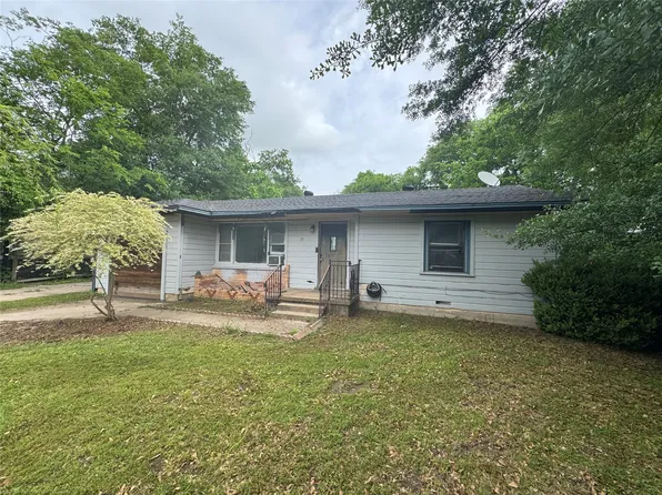 111 Gordon Dr, Terrell, TX 75160
