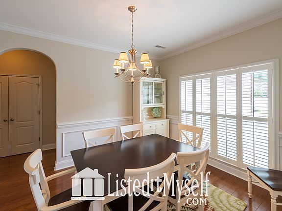 5th image of 124 Thornberry Ln