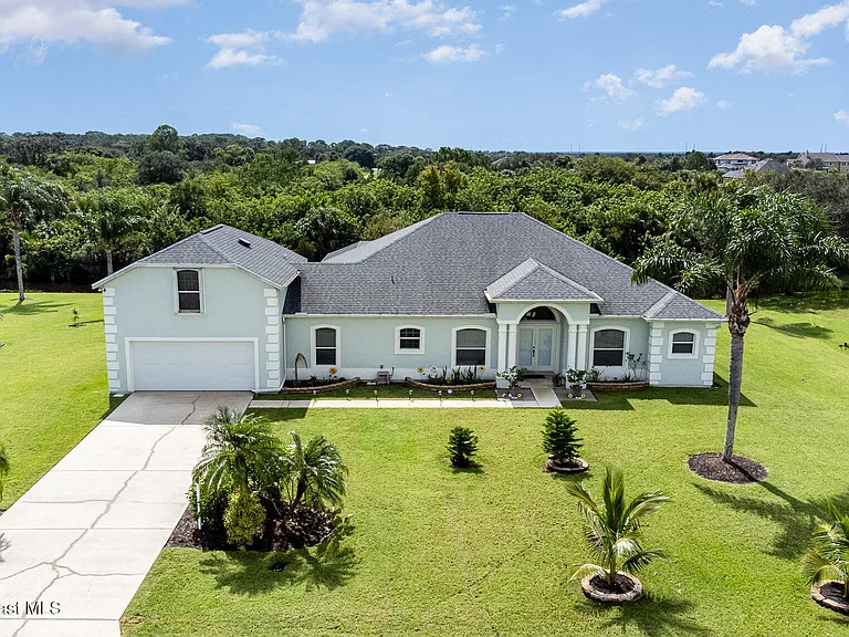 929 Hialeah St — Photo 1