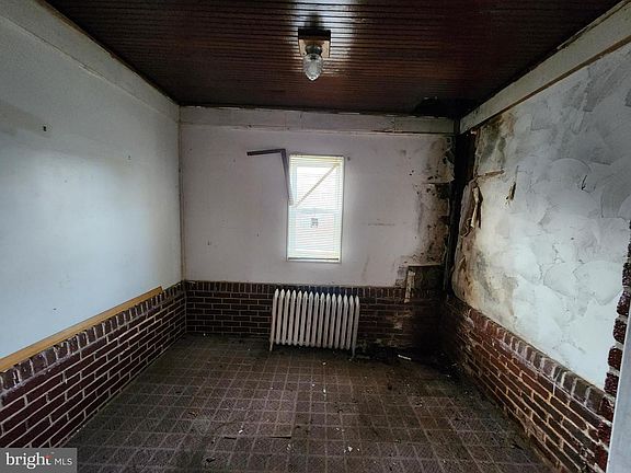 4th image of 4551 Reisterstown Rd