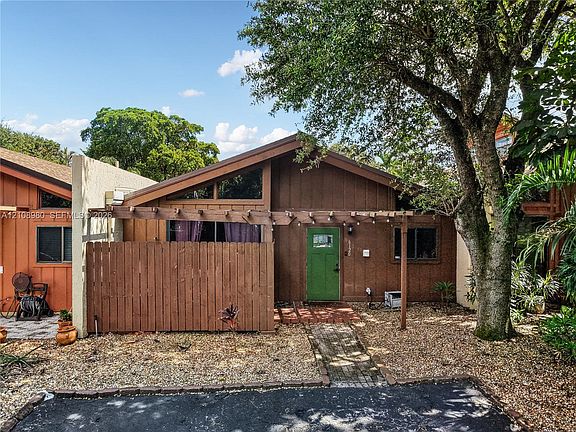 3rd image of 6120 NW 34th Way