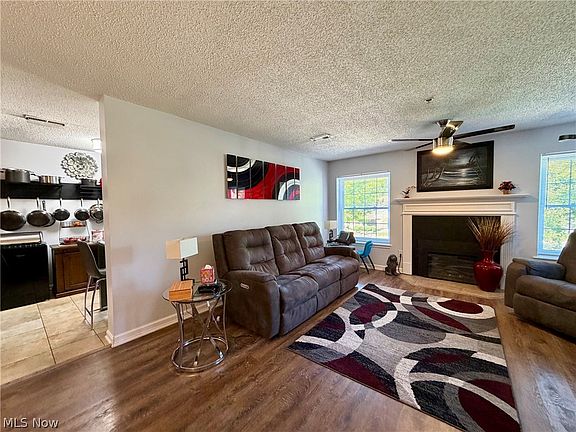 4th image of 180 Fox Hollow Dr APT 101