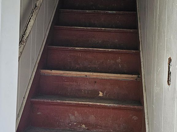 2nd image of 17 Spring St #6