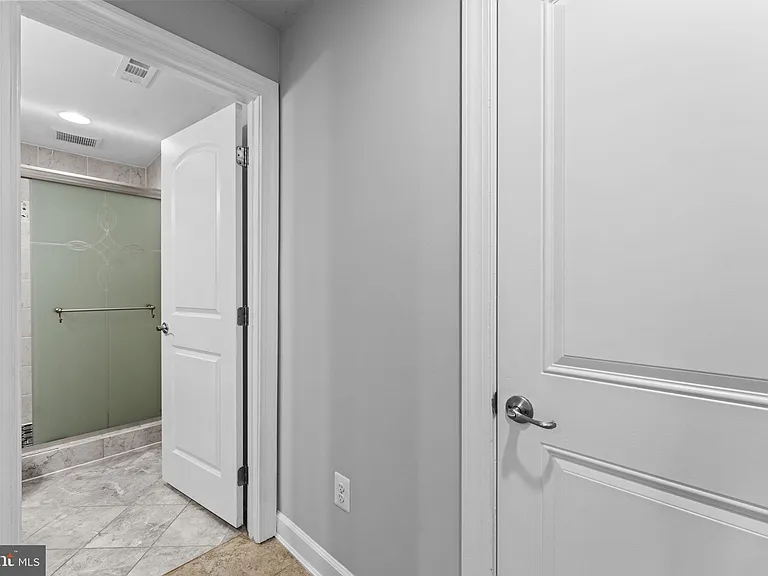 21268 Park Grove Ter — Photo 68