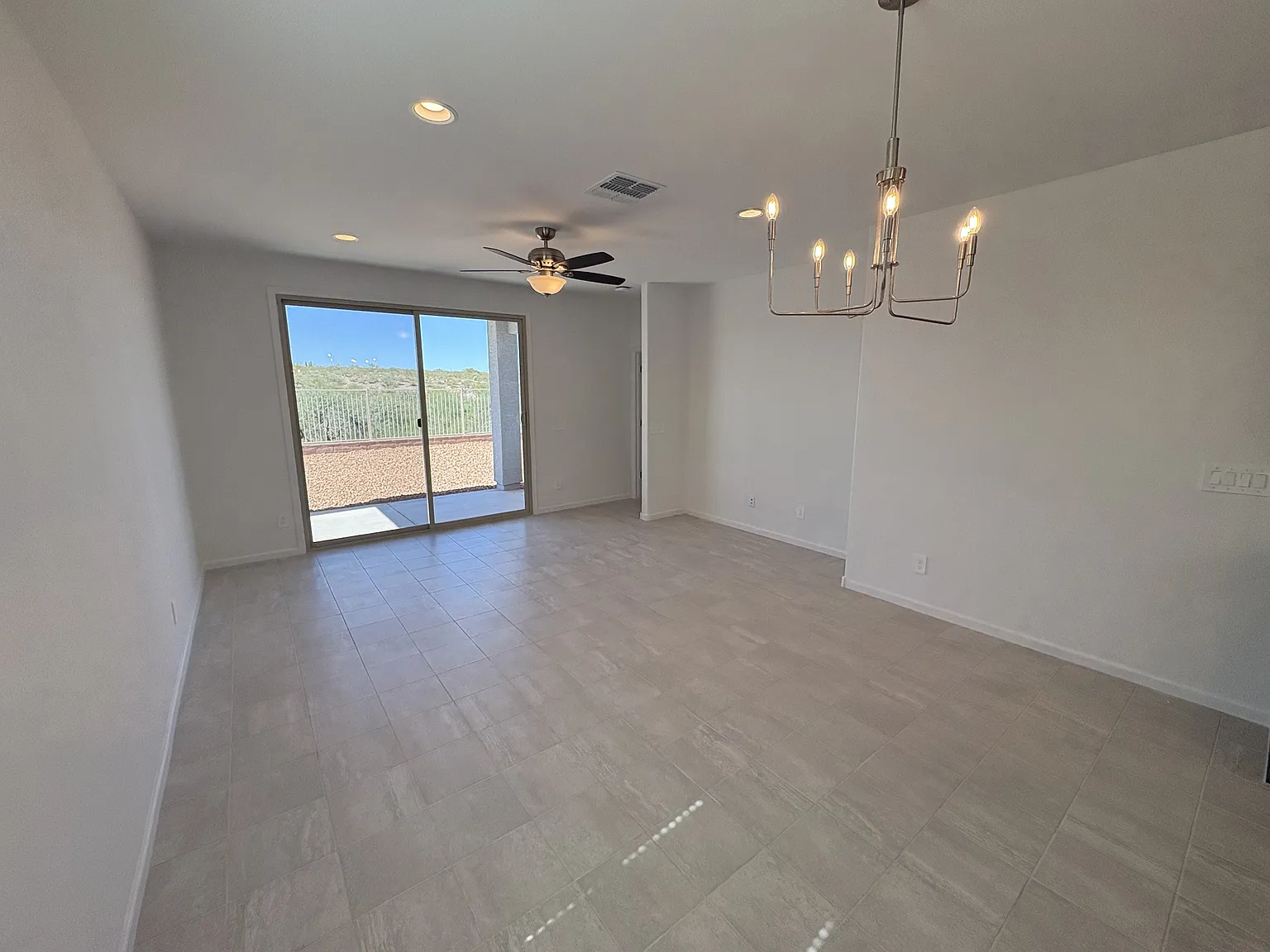 3 bed, 1326 sqft, $2,000 — Photo 3