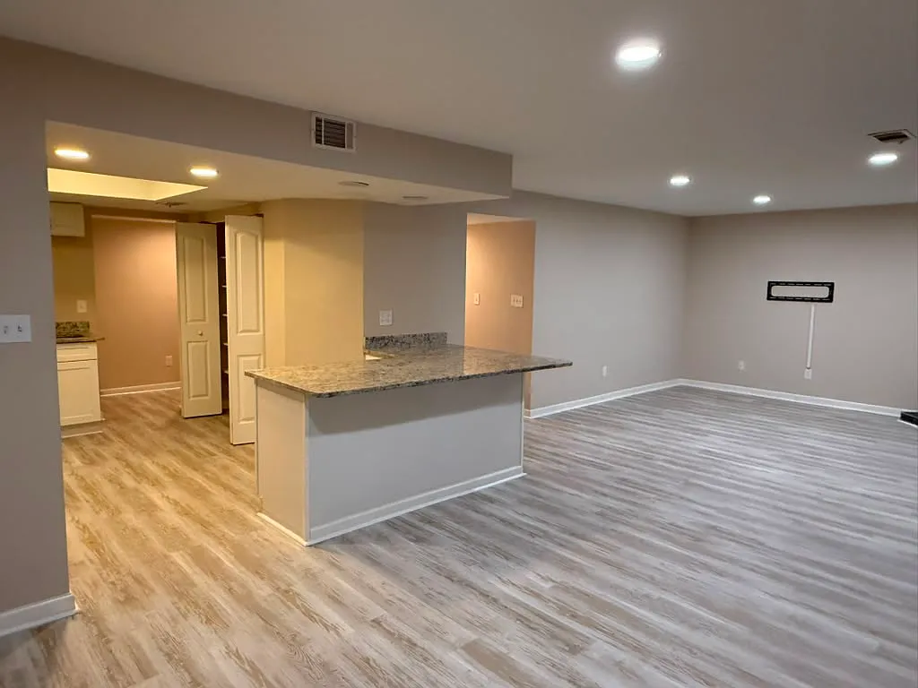 2 bed, 1292 sqft, $1,750 — Photo 1