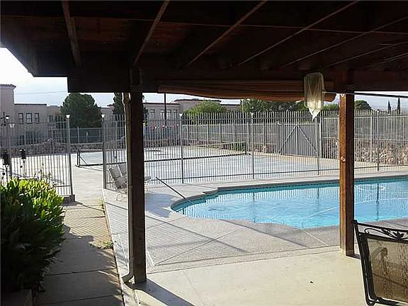 3rd image of 4501 Hastings Dr