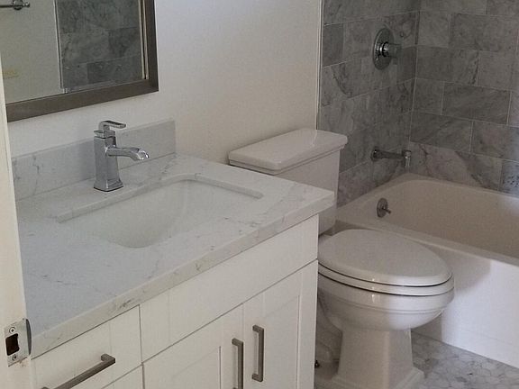5th image of 373 Carlos Ave