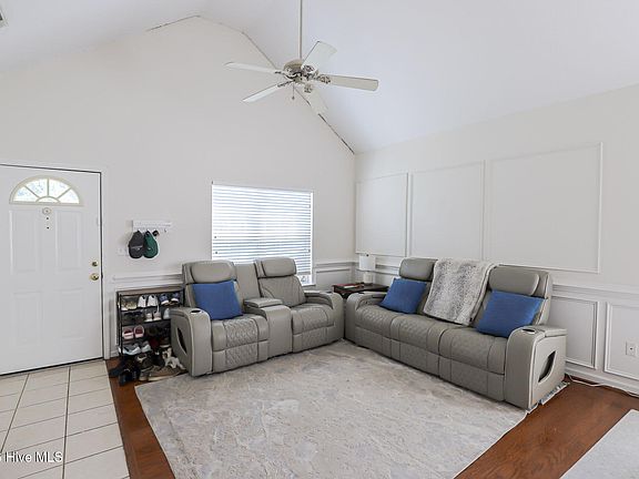 4th image of 5168 Saddle Circle