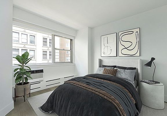 4th image of 60 E 12th St APT 9L