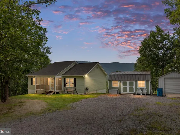 185 Buck Run Ln, Fort Valley, VA 22652