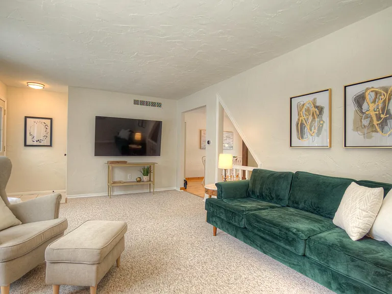 781 Pine Bay Ave — Photo 12