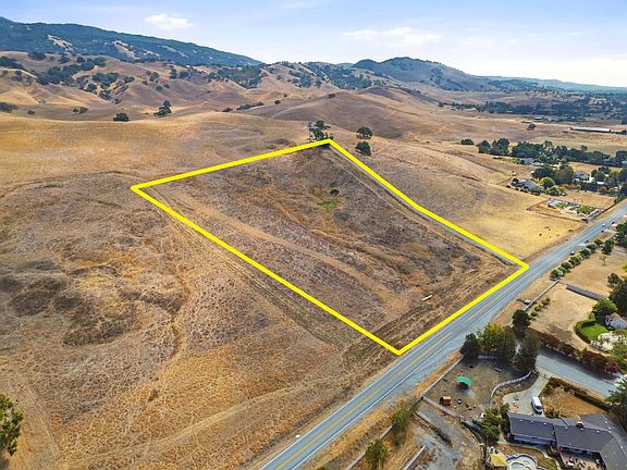 4th image of 12800 New Ave
