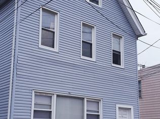 680 Richmond Rd, Staten Island, NY 10304