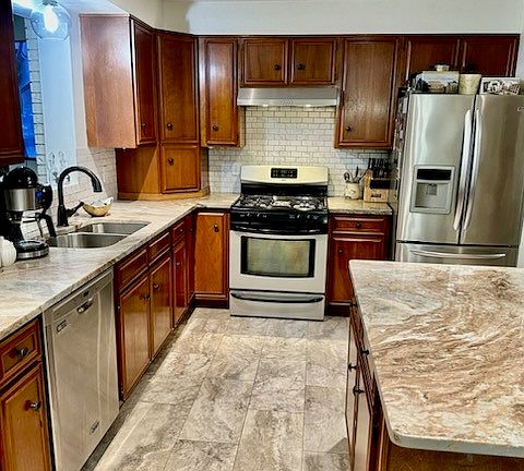 4th image of 712 Prescott Ave