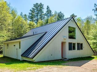 176 Pratt Bridge Rd, Jamaica, VT 05343