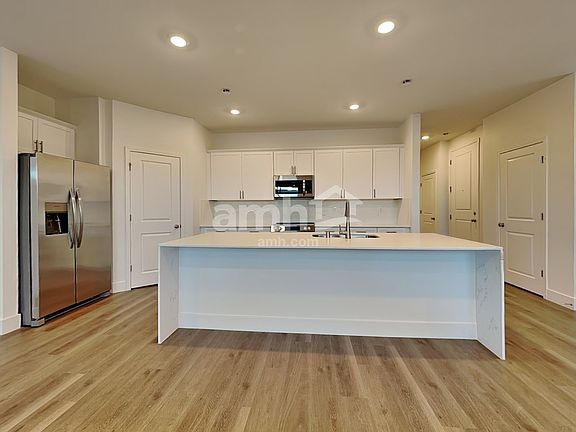 5th image of 5849 Iron Islands St