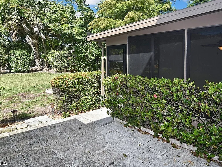 4295 Island Cir #2 — Photo 30