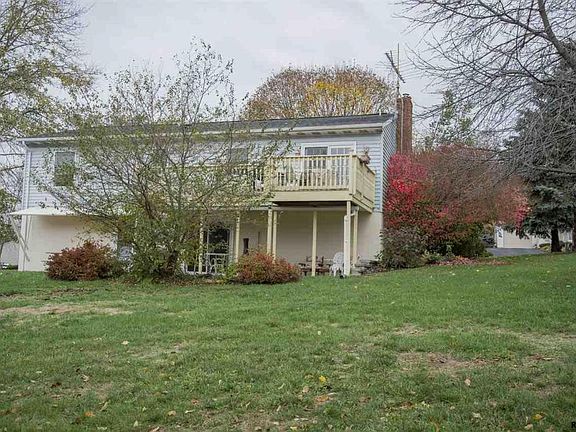 4th image of 13 Barelyn Dr