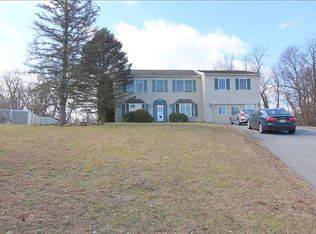 1606 Arrowwood Dr, Easton, PA 18040