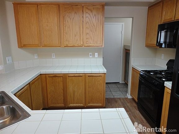 5th image of 10160 Climbing Lily St