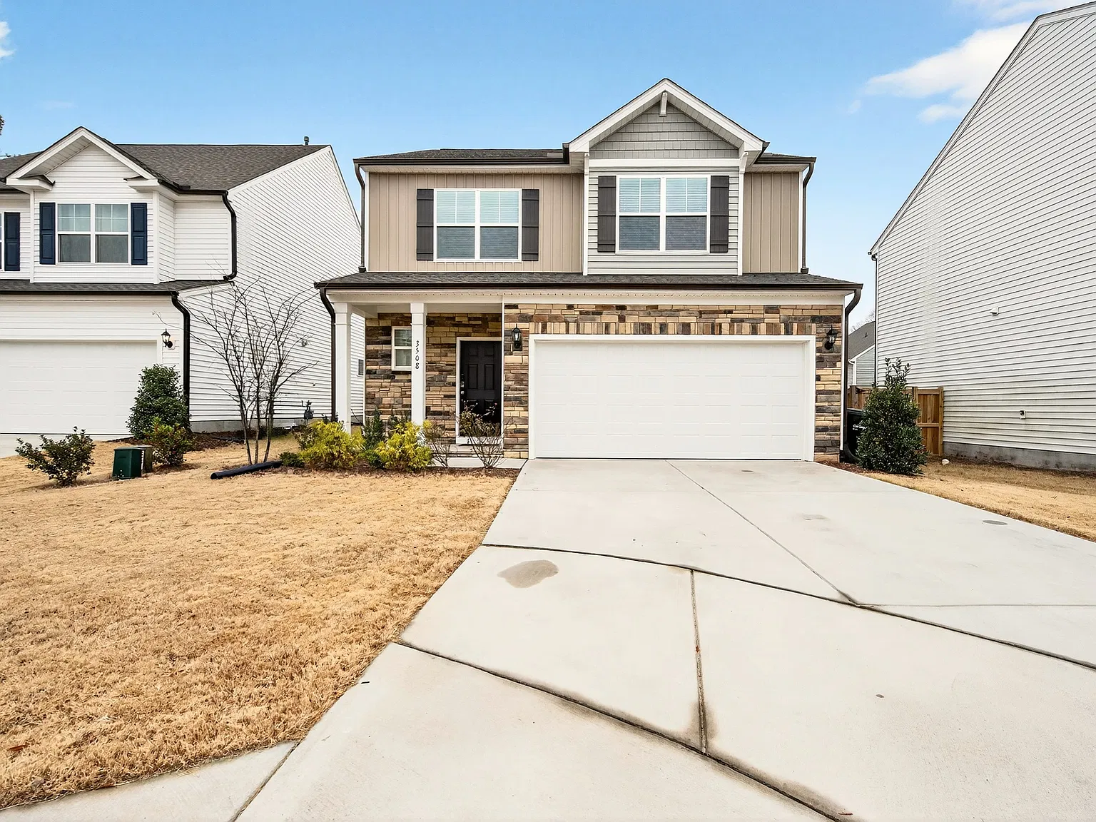 4 bed, 2.5 bath, 1913 sqft, $2,200 — Photo 1