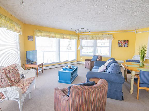 5th image of 809 W Ludington Ave #4